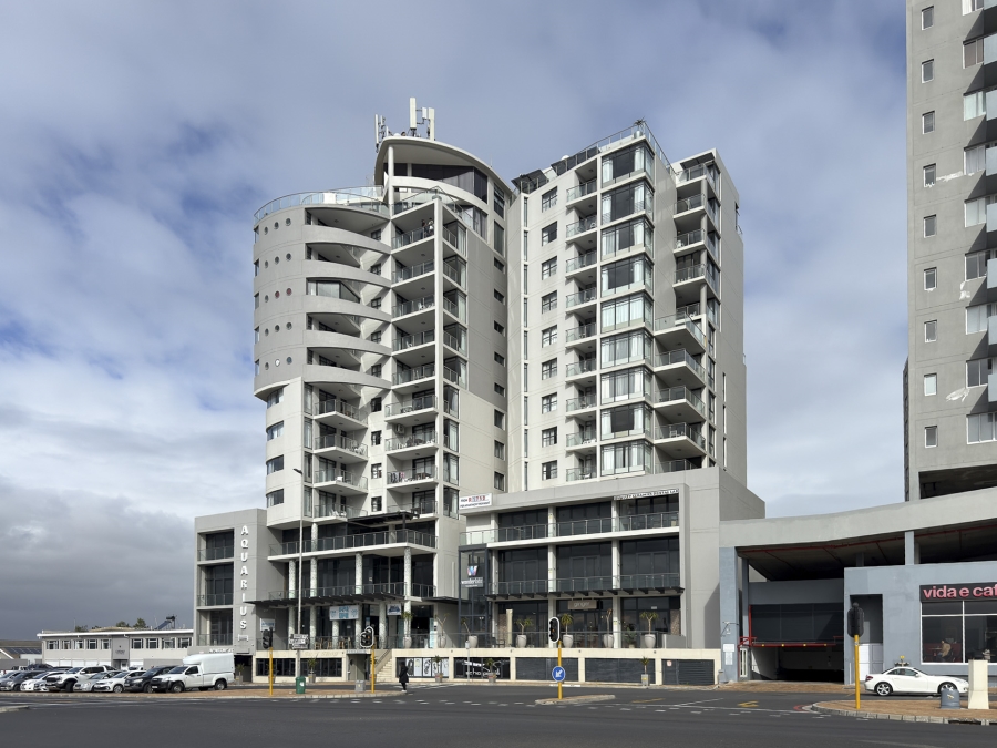 4 Bedroom Property for Sale in Bloubergstrand Western Cape